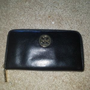 Authentic Tory Burch Black Leather Wallet